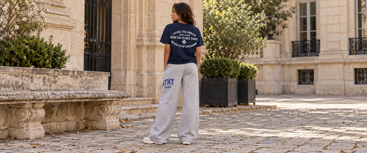 T-Shirt Classique Navy – Never Stop Dreaming avec jogging wide leg Heather Grey — tenue à Paris