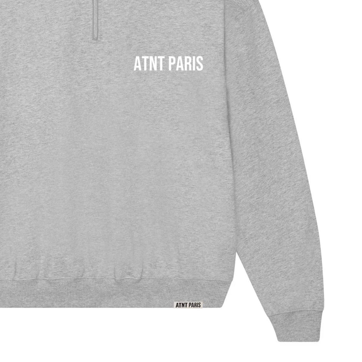 Sweat col trucker gris essentials ATNT PARIS, vue de détail.