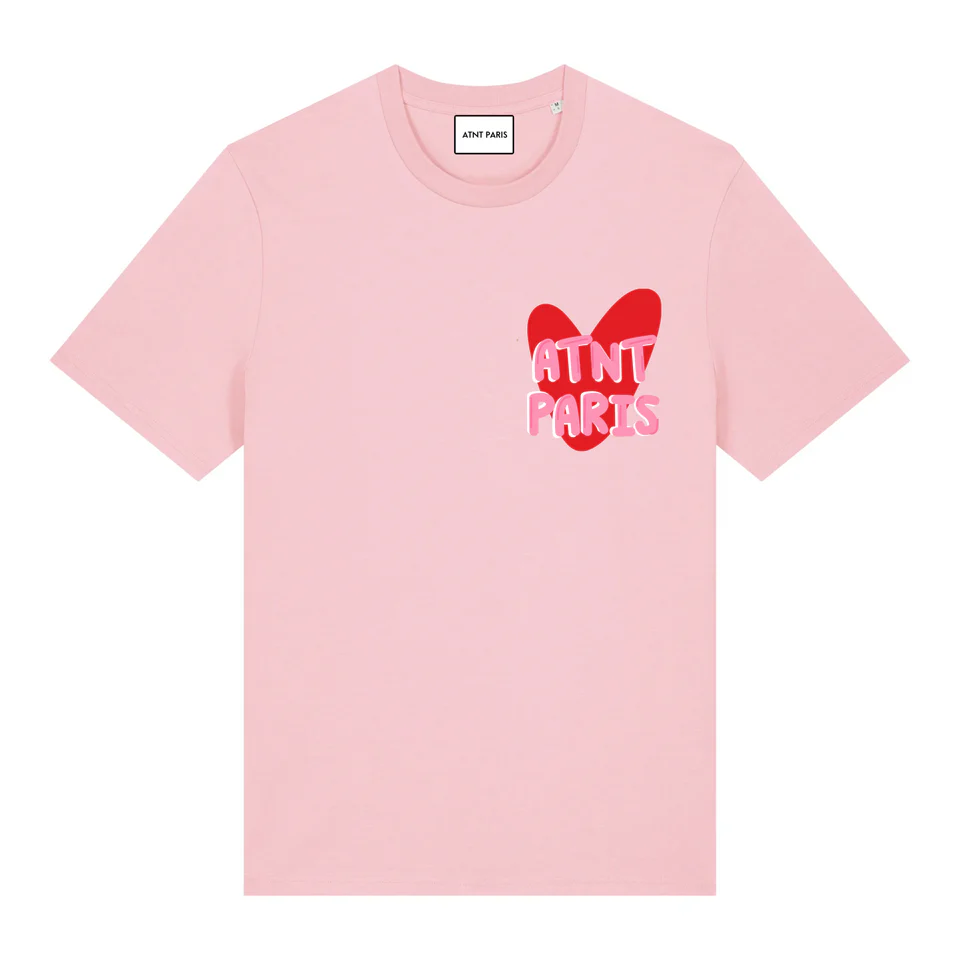 photo t ee shirt rose à plat imprimé coeur en petit