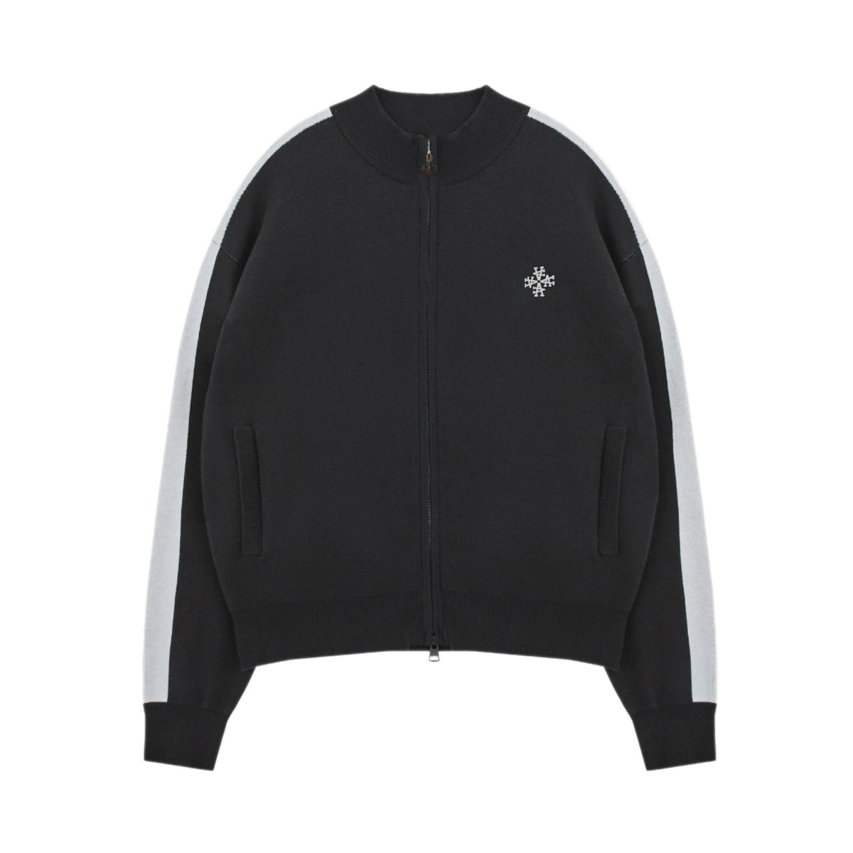Veste knitted noir signature rayures latérales ATNT PARIS, vue de face.