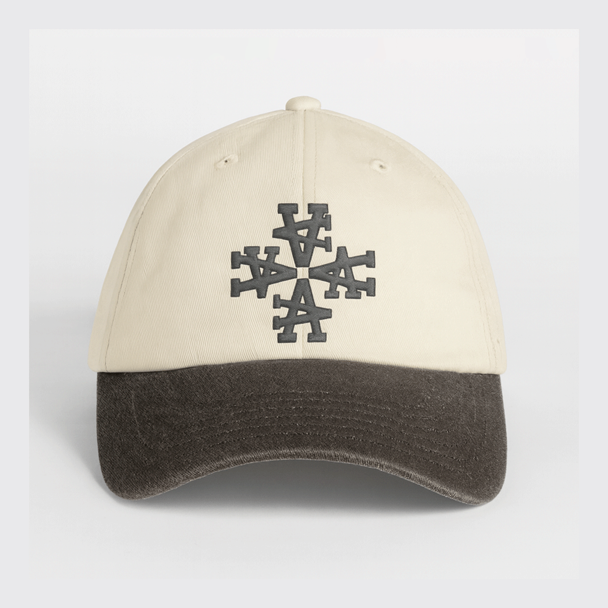 Casquette vintage logo a -blanc/noir ATNT PARIS, vue de face.