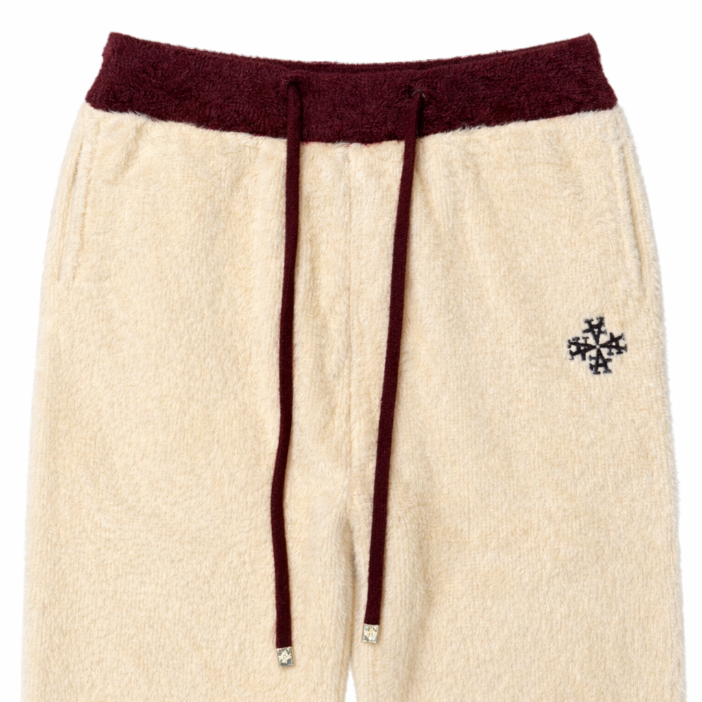 Jogging signature sherpa zippée crème & bordeaux ATNT PARIS, vue de détail.