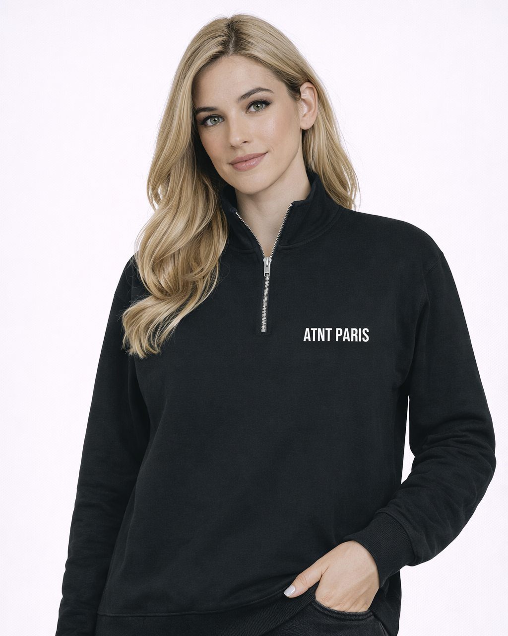 Sweat col trucker noir essentials ATNT PARIS, porté, vue de face.